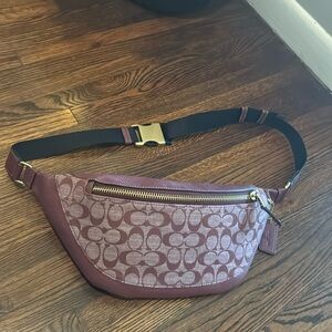 Coach | Warren Chambray Signature Leather Logo Belt Bag in Wine